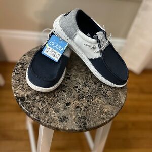 Boys Hey Dude shoes NEW w/tags